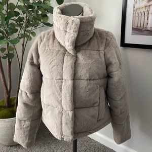 Abercrombie & Fitch Fur Mini Puffer Coat